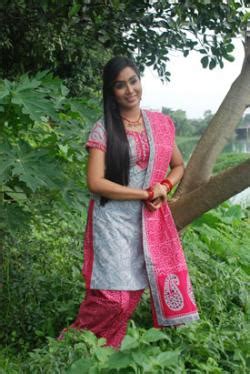 Pictures Of Celebrity Zakia Bari Momo Bangladeshi Lux Superstars Model Hot Sexy Photo