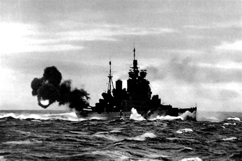 «Я обернулся и увидел Уинстона Черчилля совершенно голым, в одной руке ...