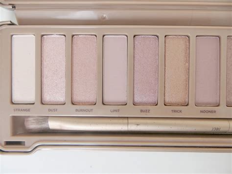 Elle Sees Beauty Blogger In Atlanta Urban Decay Naked 3 Palette Review Tutorial Giveaway