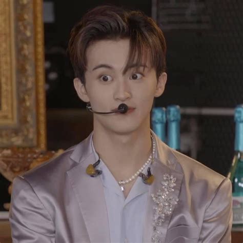 Ghim Của Sleepyhaylie Trên Acute Mark Lee