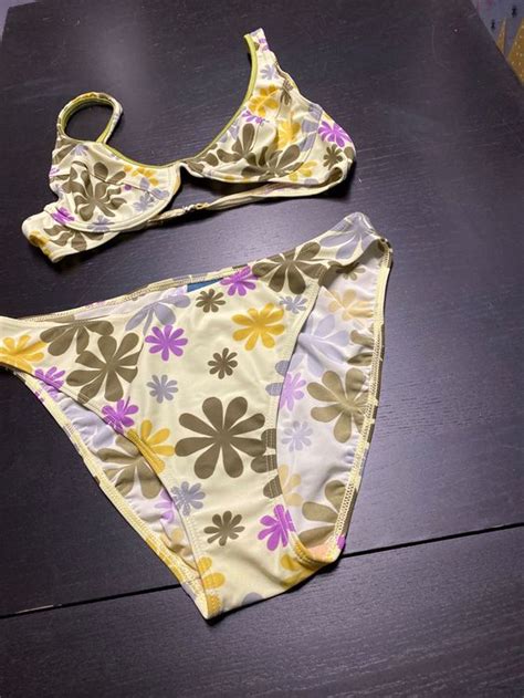 Bikini Hose Gr Oberteil Gratis Gebraucht in Biel Benken BL für CHF mit Lieferung auf