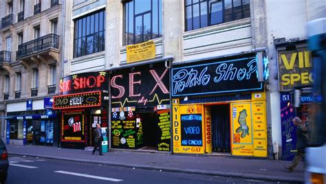 La Premi Re Fois Que Je Suis All Dans Un Sex Shop