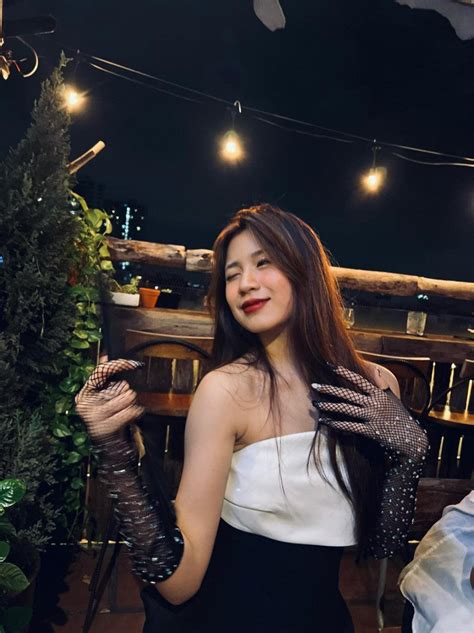 Con G I K C A L U Thi N H Ng I H C V N Ng Nh T P Gym Di N Bikini Khoe Ng Cong Chu N