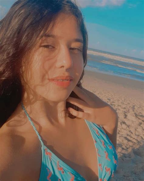 6 Hot Sexy Eduarda Mascarenhas Bikini Pics