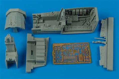 F-15C cockpit set (early)