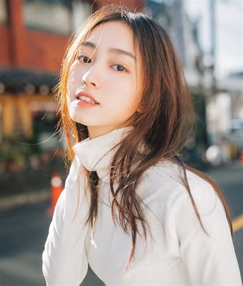 Thất Thất Hot girl triệu fan với nhan sắc ngọt ngào đến từ Trung Quốc