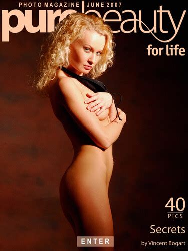 Solo Posing Nude Glamour Shots Photo Sets Page