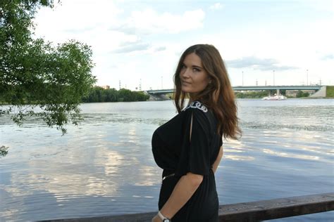 Photo Huge Natural Tits On A Thin Body Page 2034 LPSG