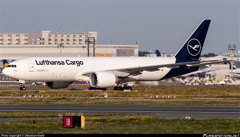 D ALFF Lufthansa Cargo Boeing 777 F Photo By Sebastian Kissel ID