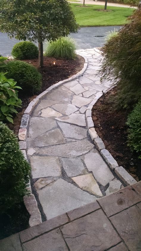 Stone Walkway | Lawn Systems Inc.