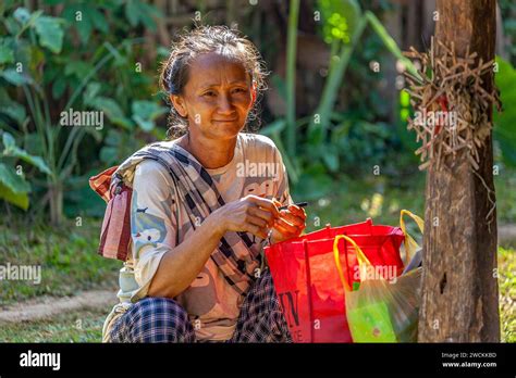 Laos Village Woman Hi Res Stock Photography And Images Alamy
