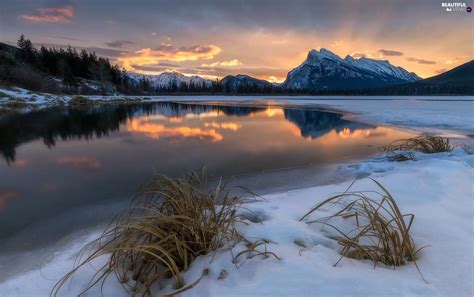 Sunrise, Mount Rundle, Province of Alberta, Clumps, Canada, Vermilion ...