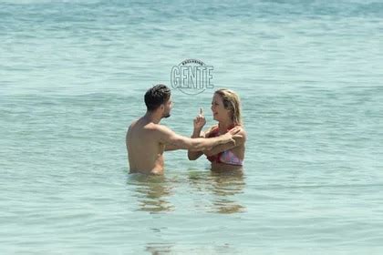 Flor Vigna Impecable En Bikini Disfrutando Con Nico Estamos De Mini Vacaciones Infobae