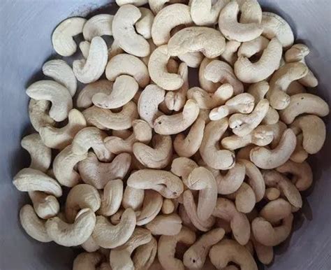 Raw Ivory W240 Cashew Kernel Packaging Size 10 Kg At Best Price In