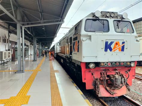 Daftar 30 Kereta Api Dari Stasiun Gambir Rute Dan Jadwal Terbaru