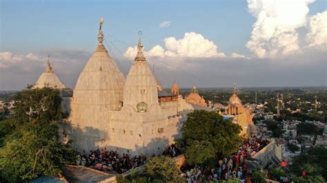 Barsana Shri Radha Rani Temple Mathura Timings, History, Entry Fee ...