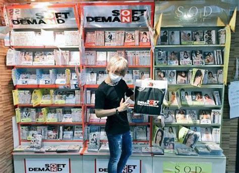 Dung nhan thực sự của hot boy khẩu trang số Nhật Bản khiến nhiều người ngã ngửa