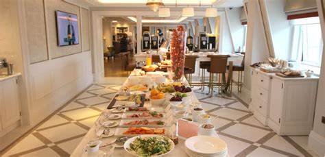 Langham London Club Lounge Review – Tips – Blog – Luxury Travel Diary