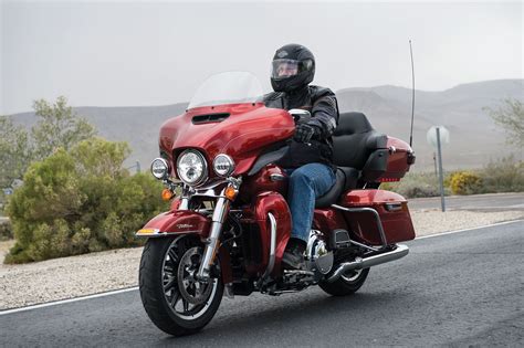 Review Of Harley Davidson Electra Glide Classic Pictures Live