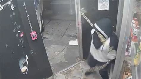 Thieves In Philadelphia Use Stolen U Haul To Rip Atm From Grocery Store Video Shows Fox News