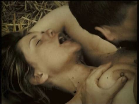 Nude Video Celebs Alicia Gonz Lez La Nude The Seductive Art Of Catalonian Sex