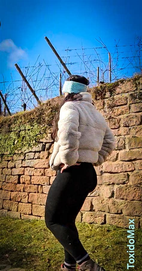 Brunette PAWG Black Leggings Spandex Leggings Yoga Pants Forum