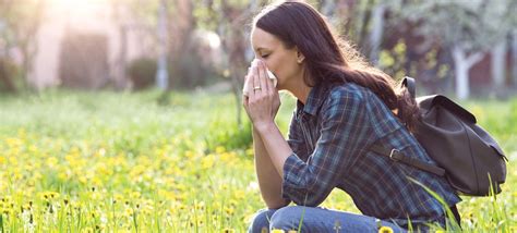 Beat Seasonal Allergies The Natural Way Live Naturally Magazine