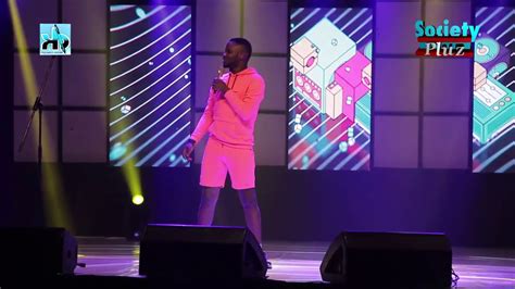 DEEONE MADE HISTORY YET AGAIN AS HE PERFORMED FOR 1 HOUR ON STAGE - YouTube