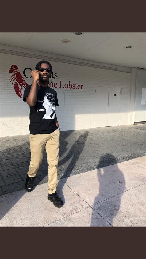 Nigga Bruce Pose Like He Gay R Brucedropemoff