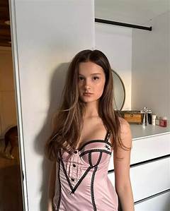 Hayley Summers Nude Is This Really Her The Photos Everyones Talking About