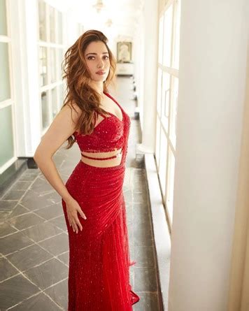 Tamannaah Bhatia Looks So Cute In Red Saree See Hot Pics