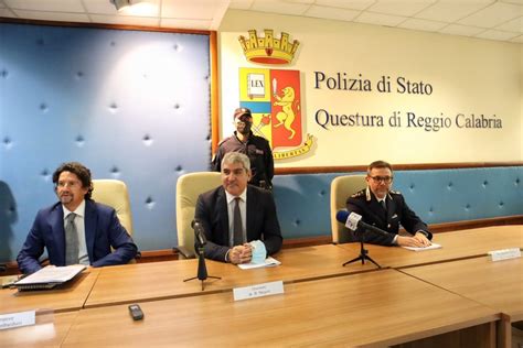 Ndrangheta Maxi Blitz In Tutt Italia Arresti In Manette