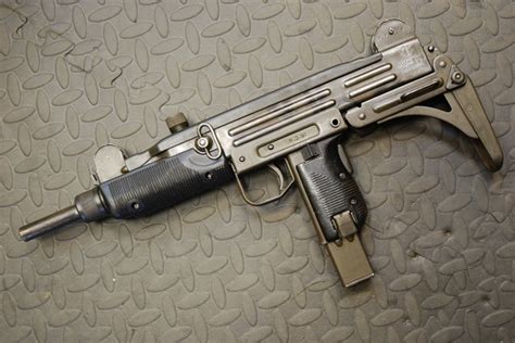 Deactivated Uzi 9mm Uzi 9mm