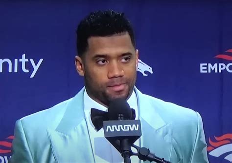 Nfl Fans Jokingly Claim Russell Wilson Still Thinks Hes With Seahawks