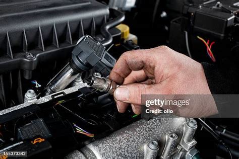 Car Ignition Repair Photos and Premium High Res Pictures - Getty Images