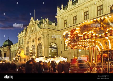 Wien, Schloss Belvedere, Oberes Belvedere, Weihnachtsmarkt - Vienna ...