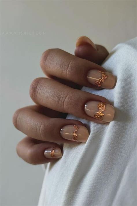 The 16 Prettiest Nude Fall Nails You Have To Try