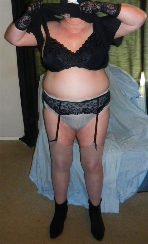 BIG HANGING DROOPY TITS WIFE EXTREME STRIP HUMILIATION PIC BY PIC PHOTOSET XNXX Adult Forum