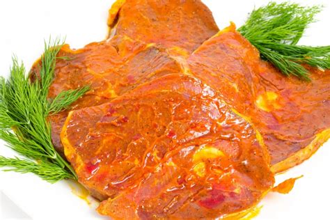 Маринад для свинины в духовке – простой и вкусный рецепт, как ...