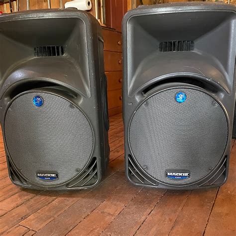 pair  mackie cs reverb