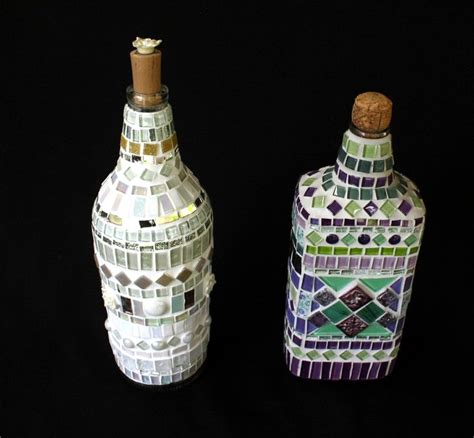 Garrafa Em Mosaico Branca Perolada Elo7 Produtos Especiais Mosaic Bottles Bottles