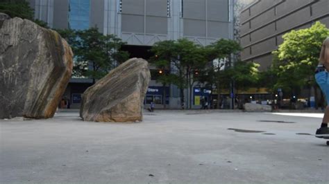 迷人的年轻滑冰男孩炫耀天赋 Pornhub Gay