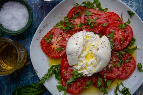 Burrata Caprese Salad Wickedstuffed A Keto Recipe Blog