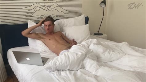 Viens me Rendre Visite Dans Ma Chambre Dhôtel Pornhub Gay