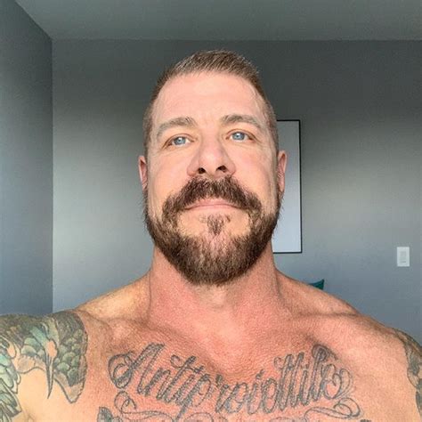 Gay Sex Workers Are Sending Nudes For Donations To Australia Fire Relief