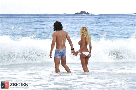 Shauna Sand Hookup On Beach ZB Porn