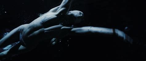 Naked Melissa George In Turistas