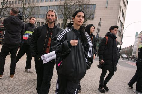 Убийцы акция Pussy Riot в Берлине Карта Berlin