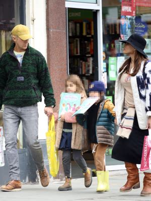 Ryan Gosling And Eva Mendess Daughters Grow Up As Copies Of The Star