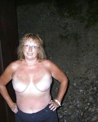 Wife Strips For A Friend And He Make Pics Porn Pictures Xxx Photos Sex Images Pictoa